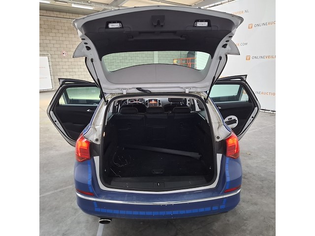 Personenauto, opel, astra sports tourer - afbeelding 35 van  61