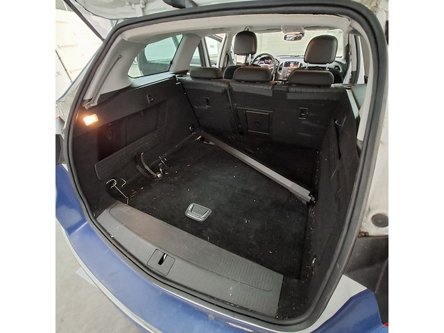 Personenauto, opel, astra sports tourer - afbeelding 36 van  61