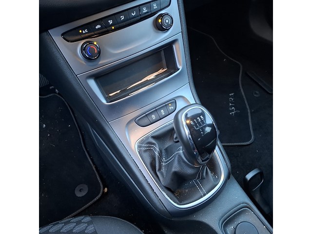 Personenauto, opel, astra - afbeelding 26 van  45