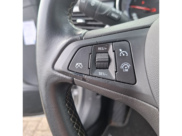 Personenauto opel, astra - afbeelding 22 van  45