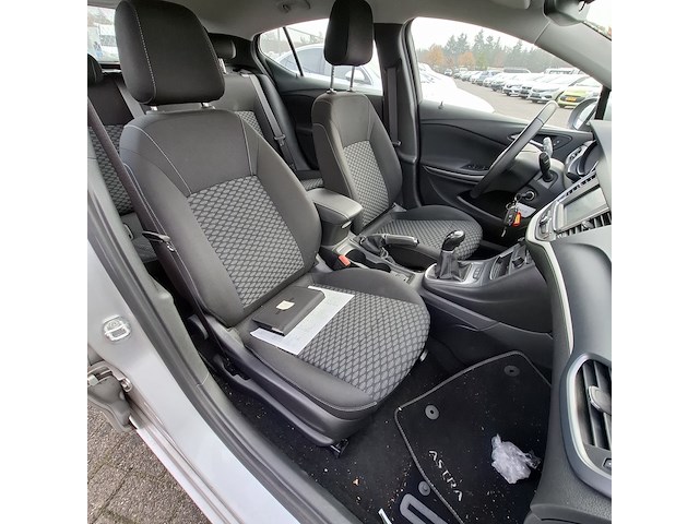 Personenauto opel, astra - afbeelding 40 van  45