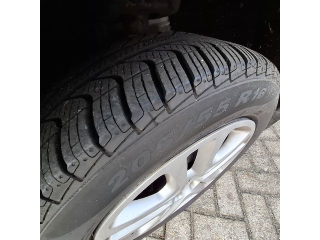 Personenauto, opel, astra - afbeelding 2 van  46