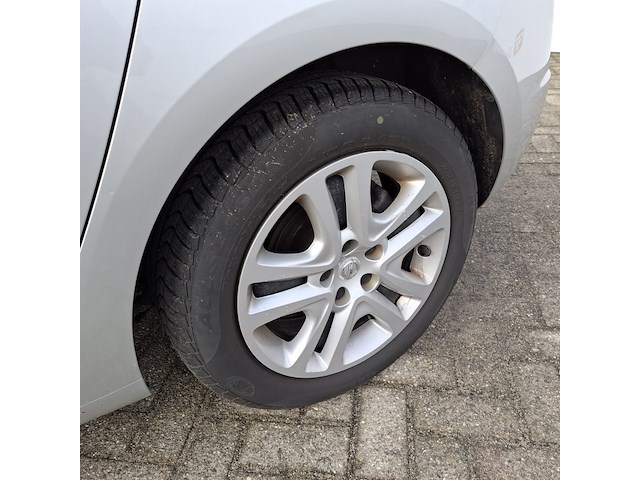 Personenauto, opel, astra - afbeelding 3 van  46