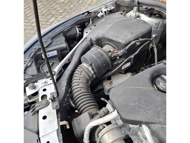 Personenauto, opel, astra - afbeelding 14 van  46