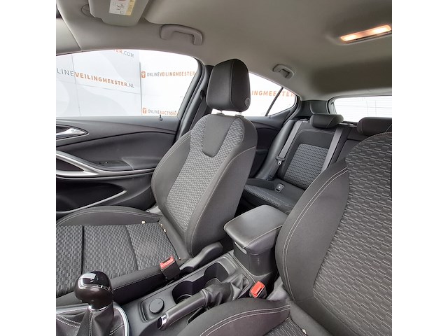 Personenauto, opel, astra - afbeelding 26 van  46