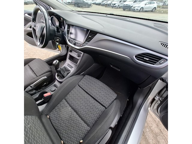 Personenauto, opel, astra - afbeelding 33 van  46