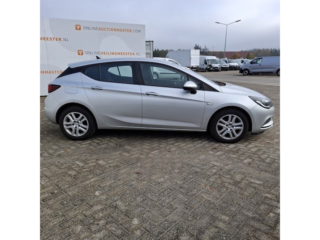 Personenauto, opel, astra - afbeelding 34 van  46