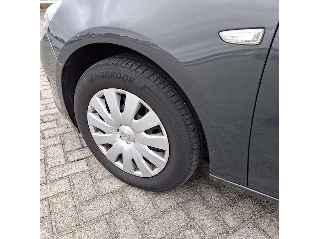 Personenauto, opel, astra - afbeelding 2 van  49