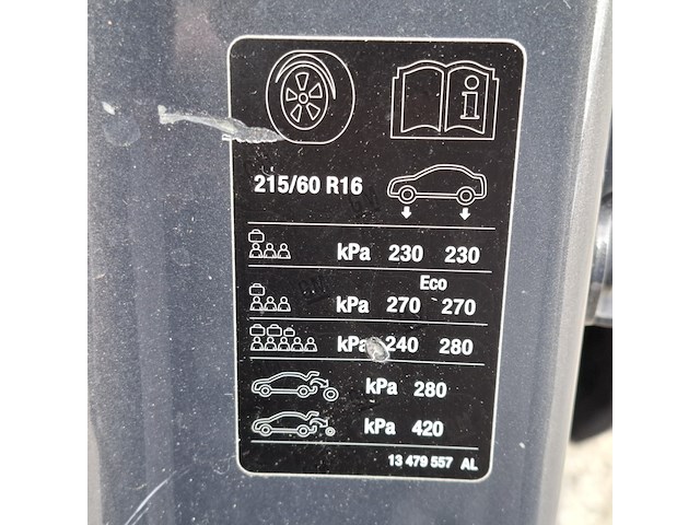 Personenauto, opel, astra - afbeelding 40 van  49