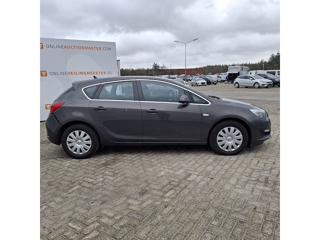 Personenauto, opel, astra - afbeelding 34 van  49