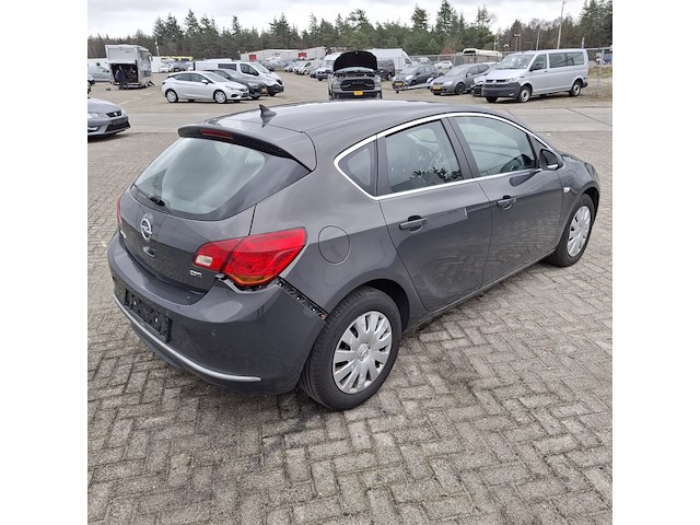 Personenauto, opel, astra - afbeelding 45 van  49