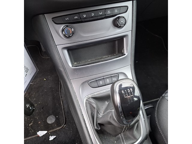 Personenauto, opel, astra - afbeelding 22 van  43