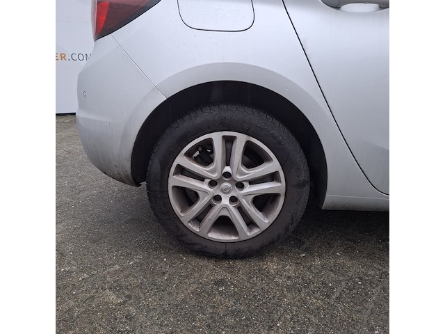 Personenauto, opel, astra - afbeelding 12 van  47