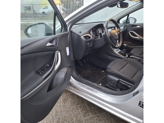 Personenauto, opel, astra - afbeelding 22 van  47
