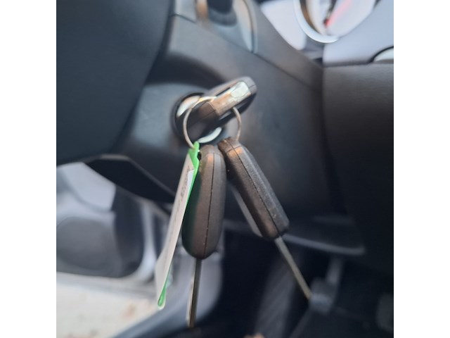 Personenauto, opel, astra - afbeelding 28 van  47