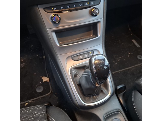 Personenauto, opel, astra - afbeelding 30 van  47