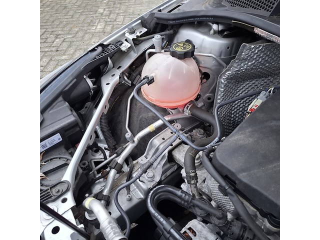 Personenauto, opel, astra - afbeelding 22 van  48