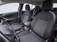 Personenauto, opel, astra - afbeelding 24 van  48