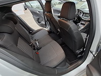 Personenauto, opel, astra - afbeelding 38 van  48