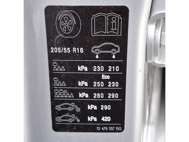 Personenauto, opel, astra - afbeelding 43 van  48