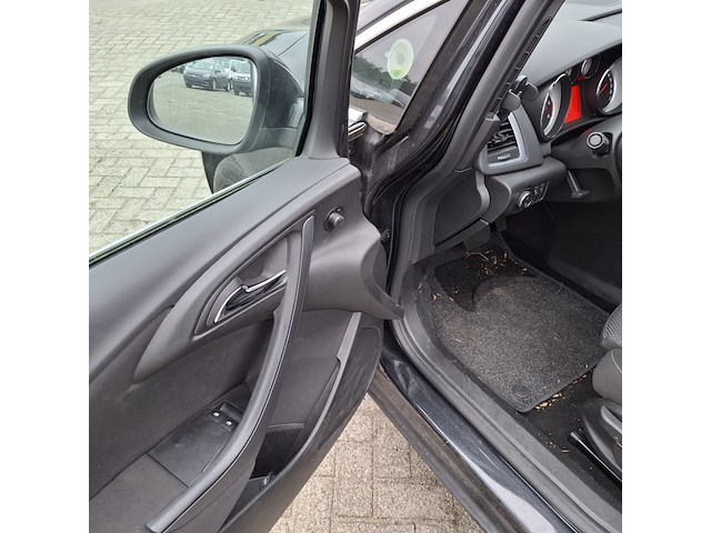 Personenauto, opel, astra - afbeelding 23 van  46