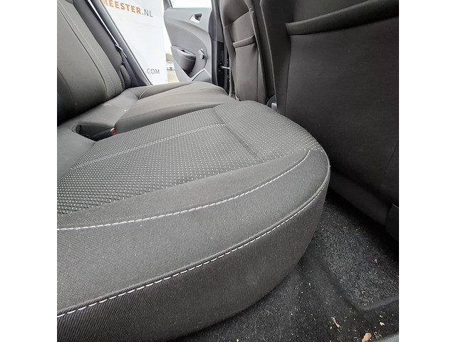 Personenauto, opel, astra - afbeelding 38 van  46