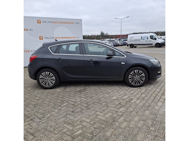 Personenauto, opel, astra - afbeelding 4 van  46
