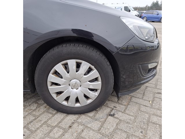 Personenauto, opel, astra - afbeelding 13 van  46