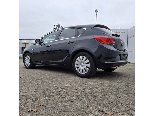 Personenauto, opel, astra - afbeelding 16 van  46