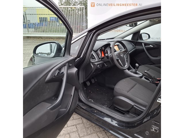Personenauto, opel, astra - afbeelding 23 van  46