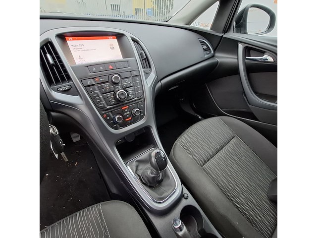 Personenauto, opel, astra - afbeelding 32 van  46