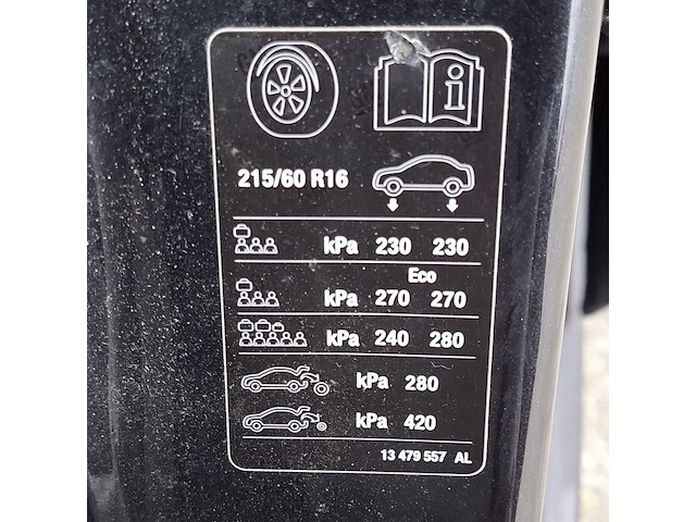 Personenauto, opel, astra - afbeelding 42 van  46