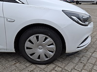 Personenauto, opel, astra - afbeelding 13 van  47