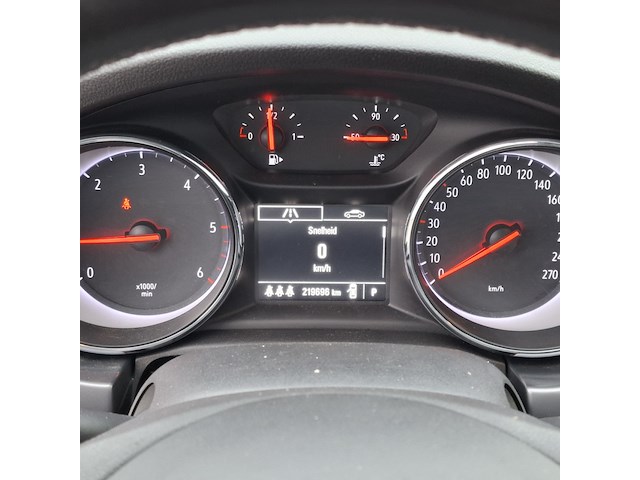 Personenauto, opel, astra - afbeelding 27 van  47