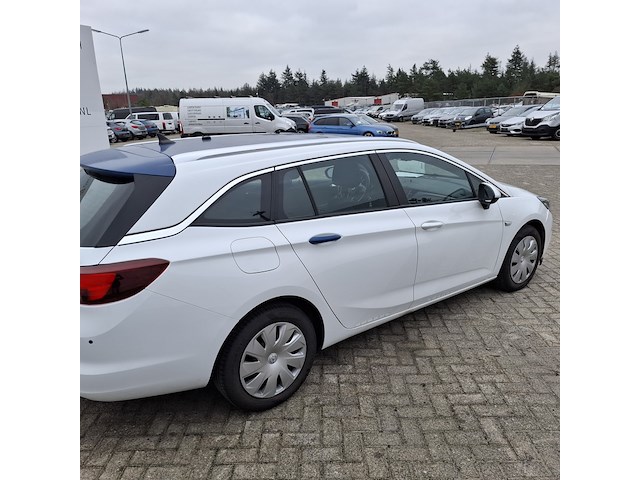 Personenauto, opel, astra - afbeelding 5 van  47