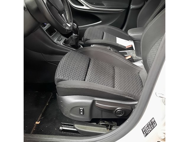 Personenauto, opel, astra - afbeelding 17 van  46