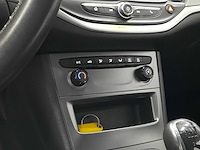 Personenauto, opel, astra - afbeelding 22 van  46