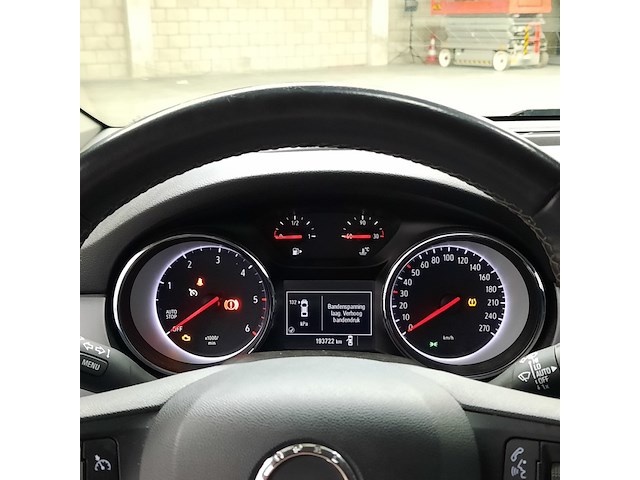 Personenauto, opel, astra - afbeelding 24 van  46