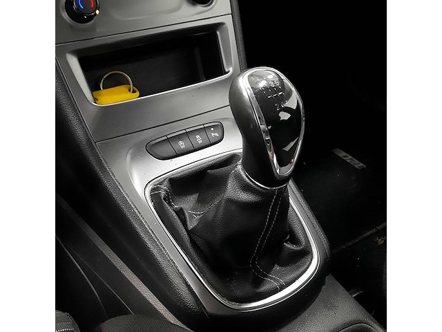 Personenauto, opel, astra - afbeelding 27 van  46