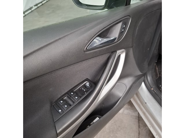 Personenauto, opel, astra - afbeelding 2 van  26