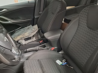 Personenauto, opel, astra - afbeelding 4 van  26