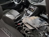 Personenauto, opel, astra - afbeelding 9 van  26