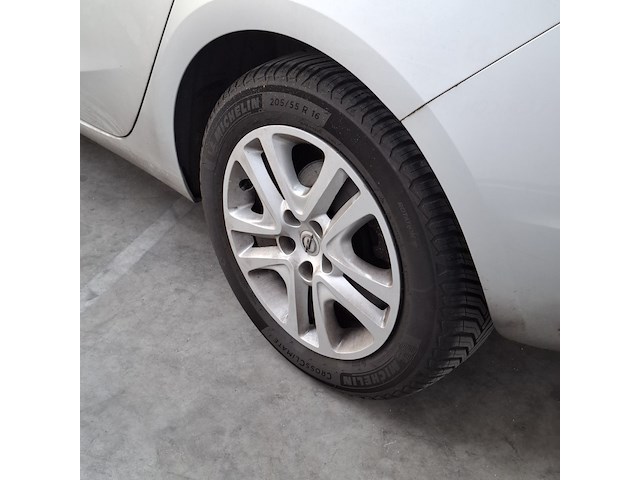 Personenauto, opel, astra - afbeelding 3 van  39