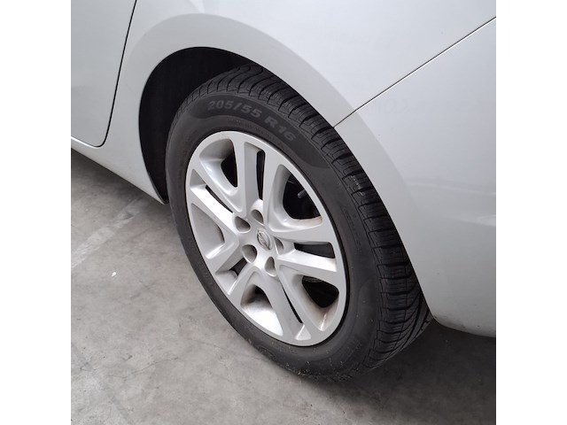 Personenauto, opel, astra - afbeelding 3 van  47