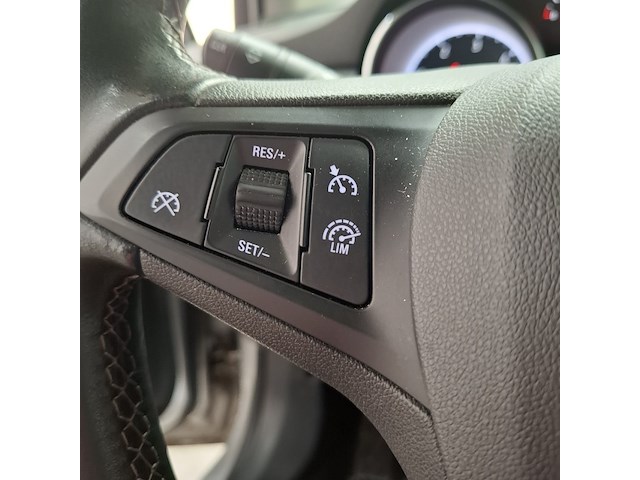 Personenauto, opel, astra - afbeelding 9 van  47