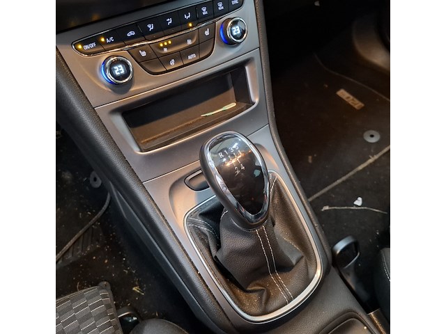 Personenauto, opel, astra - afbeelding 26 van  53