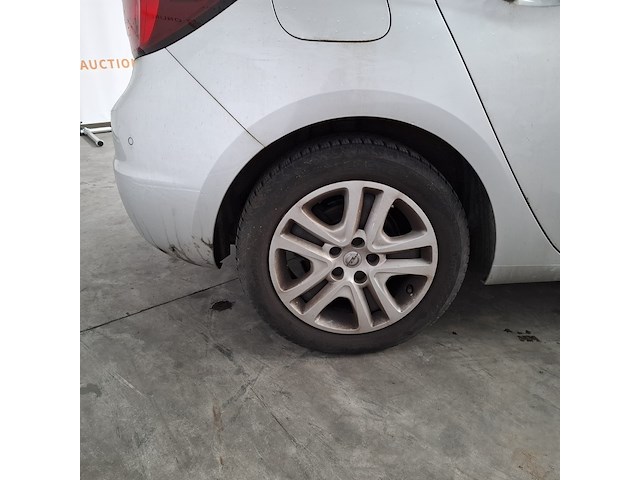 Personenauto, opel, astra - afbeelding 8 van  49