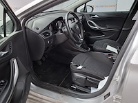 Personenauto, opel, astra - afbeelding 15 van  49