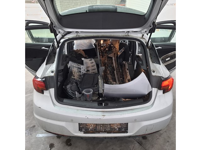 Personenauto, opel, astra - afbeelding 28 van  49