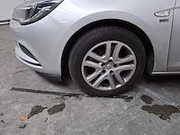 Personenauto, opel, astra - afbeelding 4 van  59